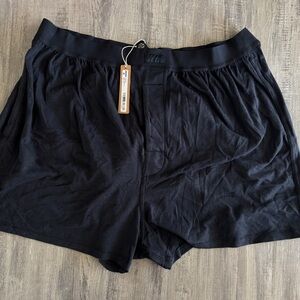 New Skims Shorts XL